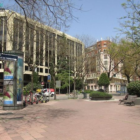 Nuevo Apartamento Funcional En Chamberi マドリード エクステリア 写真