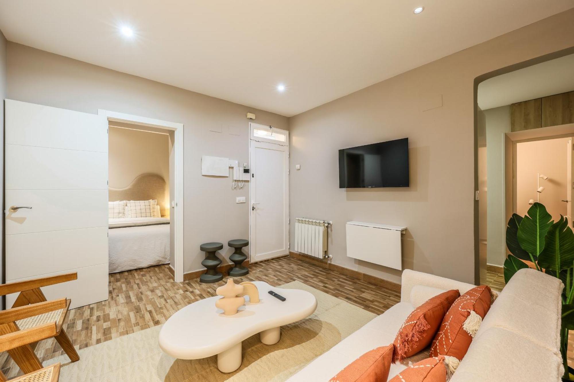Nuevo Apartamento Funcional En Chamberi マドリード エクステリア 写真