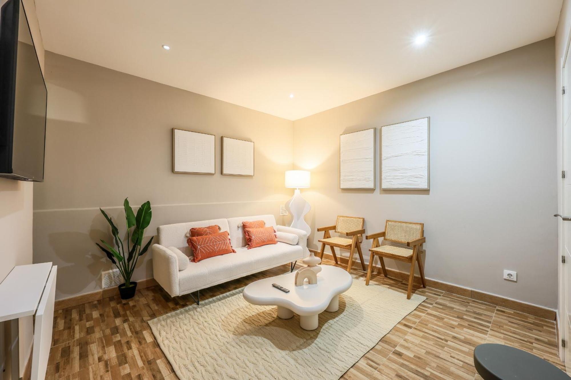Nuevo Apartamento Funcional En Chamberi マドリード エクステリア 写真