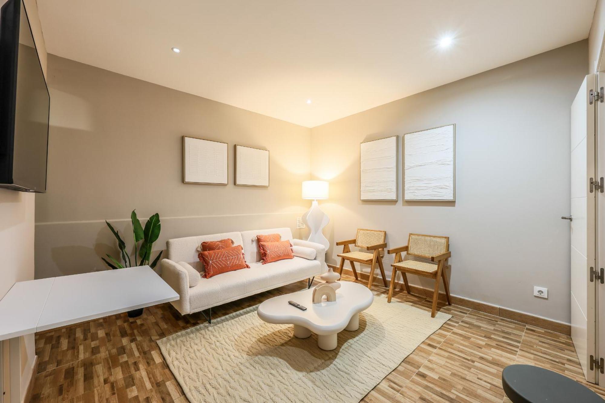 Nuevo Apartamento Funcional En Chamberi マドリード エクステリア 写真