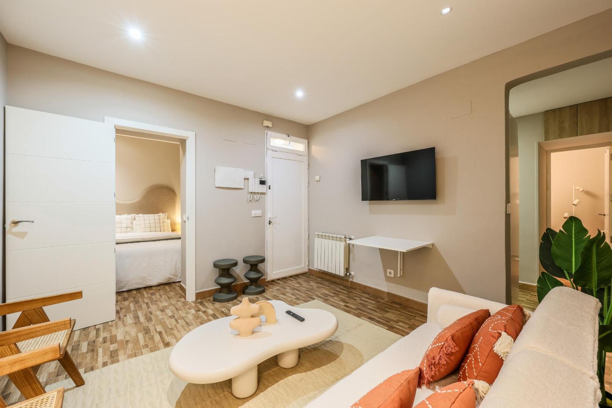 Nuevo Apartamento Funcional En Chamberi マドリード エクステリア 写真