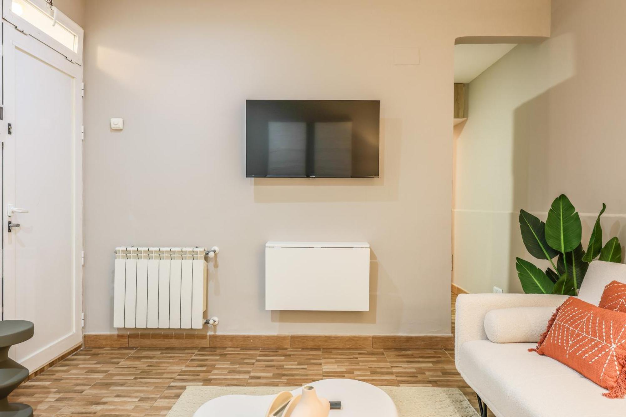 Nuevo Apartamento Funcional En Chamberi マドリード エクステリア 写真